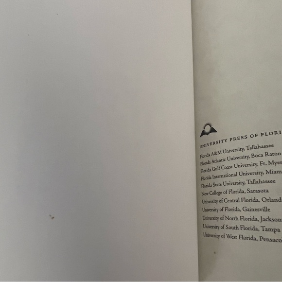 Fifteen Florida Cemeteries - Strange Tales Unearthed by Lola Haskins - Picture 15 of 16